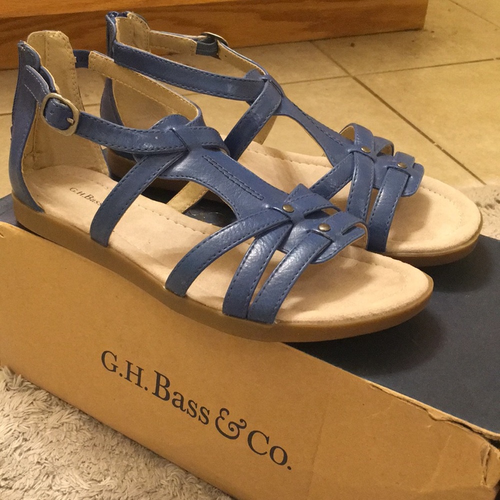 New G.H. Bass & Co sandals